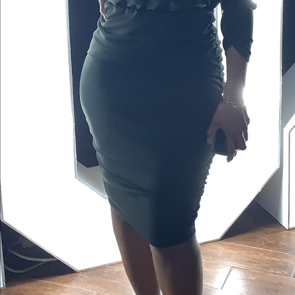 Dress - Picture 3 of 4
